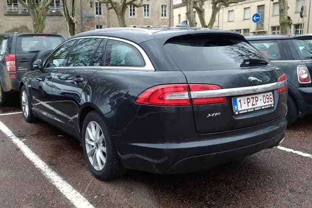 Jaguar XF