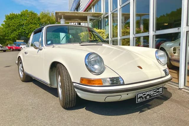 Porsche 911